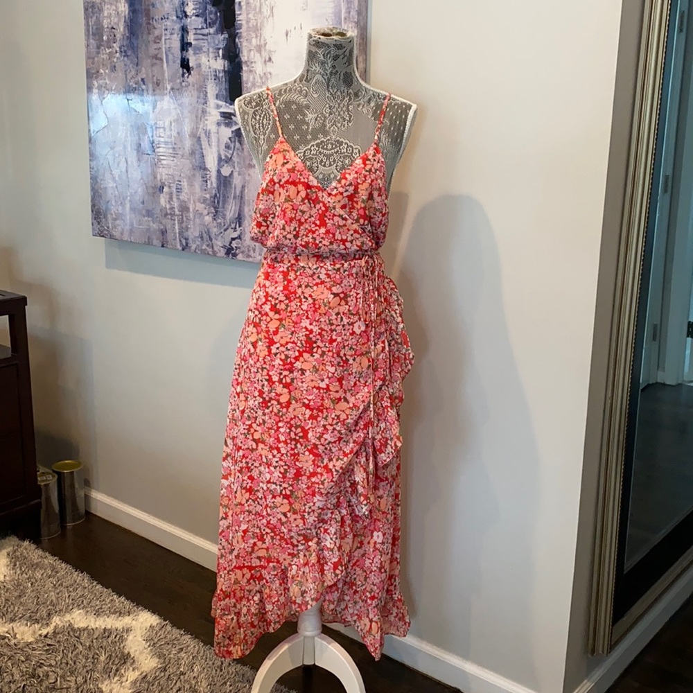 Q & A floral wrap dress - new with tag - medium